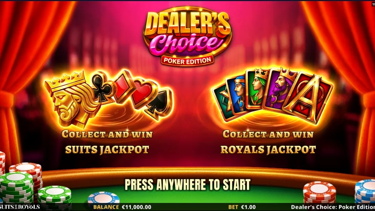 Isang close-up na view ng mga baraha at chips sa isang poker table na nagpapakita ng tema ng Dealer’s Choice: Poker Edition slot.